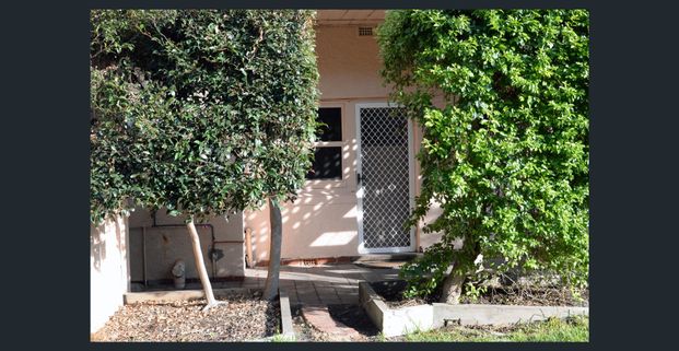 BEACHSIDE ART DECO GEM - GROUND FLOOR WITH COMMUNAL GARDEN! - Photo 1