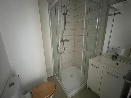 Location Appartement 3 pièces 40m² - Photo 2