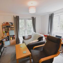2 bedroom Flat in Flat 22, Leeds - Photo 1