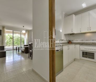 Cozy villa for rent in a quiet residential in Calpe, Alicante - Photo 2