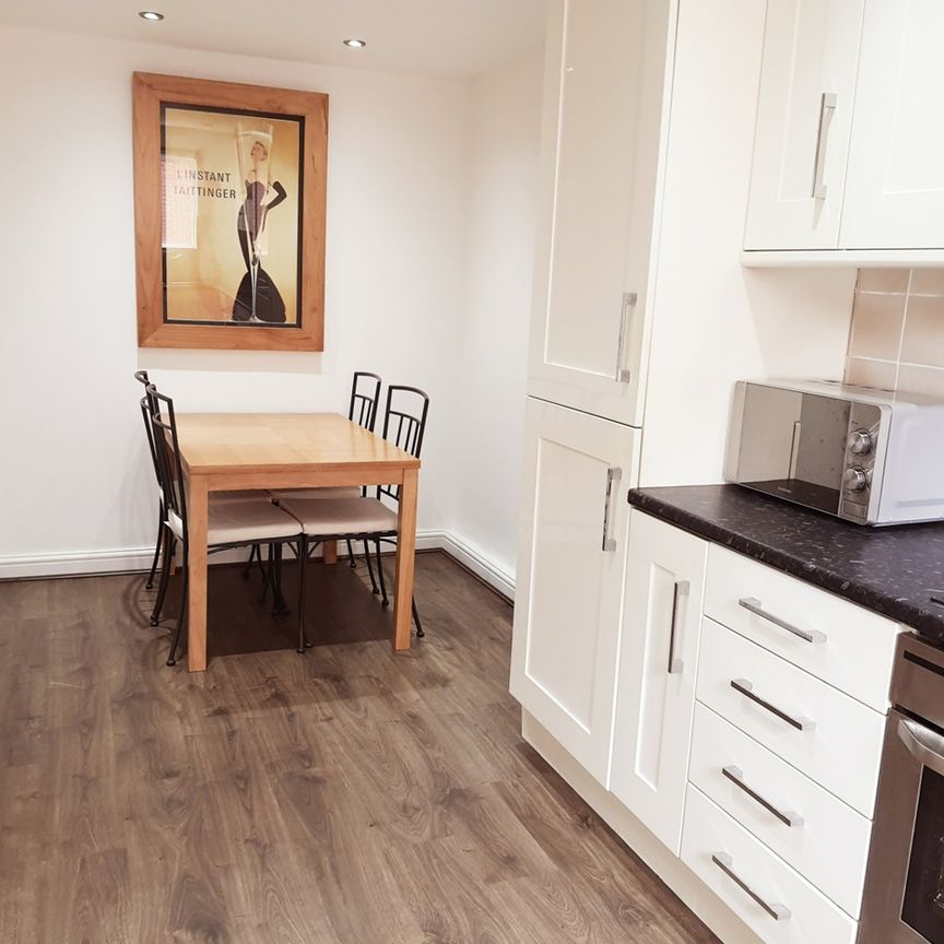 2 Bed Flat, Great Bridgewater Street, M1 - Photo 1