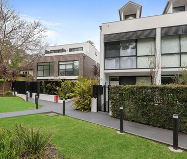 Immaculate Townhouse With Luxury Easy Care Living - Photo 6