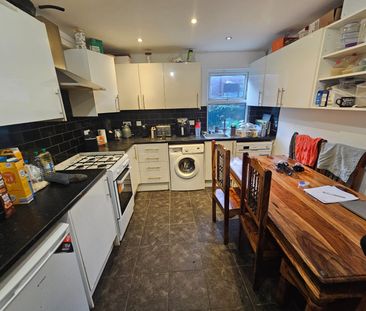 7 Bed - 8 Norwood Terrace, Headingley, Leeds - LS6 1EA - Student - Photo 6