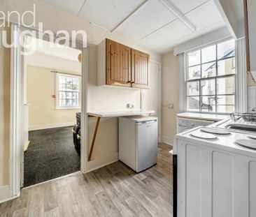 3 bedroom flat to rent - Photo 3