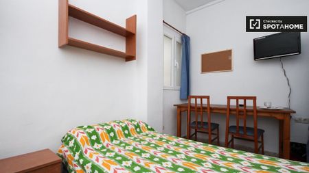 granada, Andalusia 18003 - Photo 3