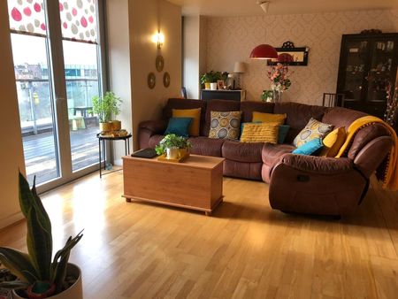 1 Bed Flat, Wembley, HA9 - Photo 2