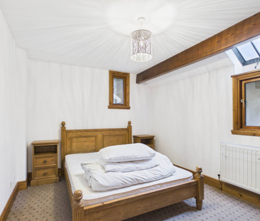 4 bedroom semi-detached house to rent - Photo 6