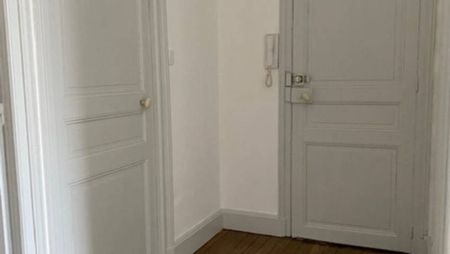 Appartement F3 rénové - Quartier Faubourg des Trois Maisons - Photo 2