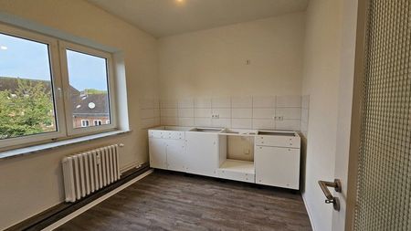 Miet mich - praktische 1,5-Zimmer-Single-Wohnung frisch saniert - Photo 3