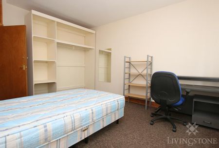 4 bedroom terraced house to rent - Photo 5