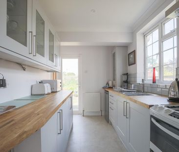 Haslemere Road - Photo 5
