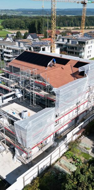 "Erstvermietung grosszügige 4.5-Zimmer-Wohnung an bevorzugter Hanglage" - Photo 1