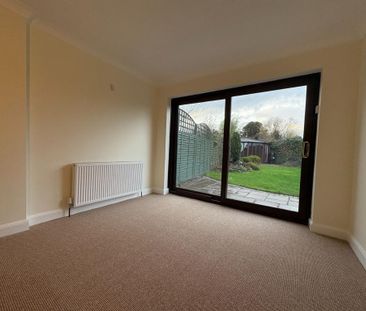 3 bedroom semi-detached house to rent - Photo 2