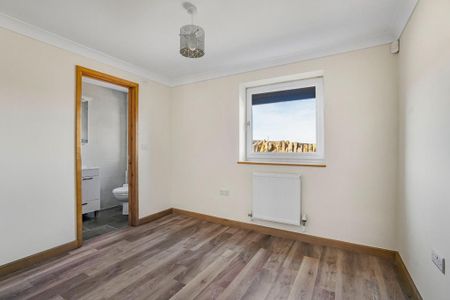 2 bedroom detached house to rent - Photo 5