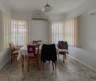 Popular Pritchard Street - Photo 2