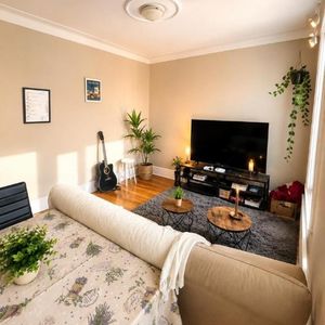 SUPER 2 CH FERMÉES ENSOLEILLE 2 BALCONS AU COEUR DU PLATEAU - Photo 2