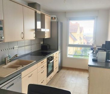 Location Appartement 4 Pièces de 84m² avec Balcon - Photo 3