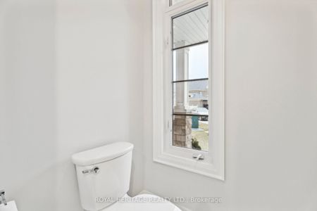 Townhouse For Lease | E8147426 - Photo 4