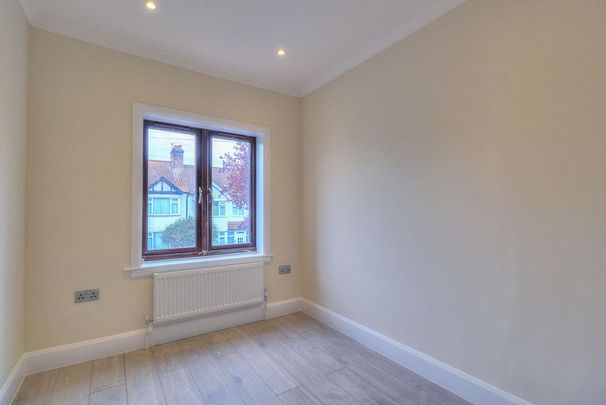 4 bedroom terraced house to rent - Photo 1