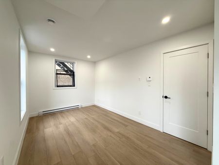 929 Rue de l'Église - Photo 3