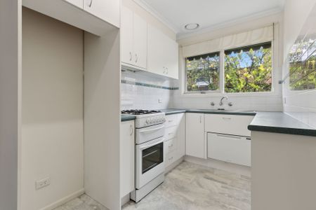 2/11 Leopold Crescent, Mont Albert. - Photo 5