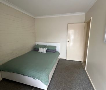 Tidy 2Bed Unit - Photo 1