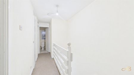 3 Bedroom Semi-detached - Photo 4