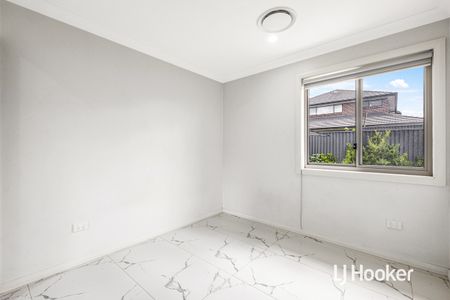 186A Stonecutters Drive, Colebee NSW 2761 - House For Rent | Domain - Photo 5