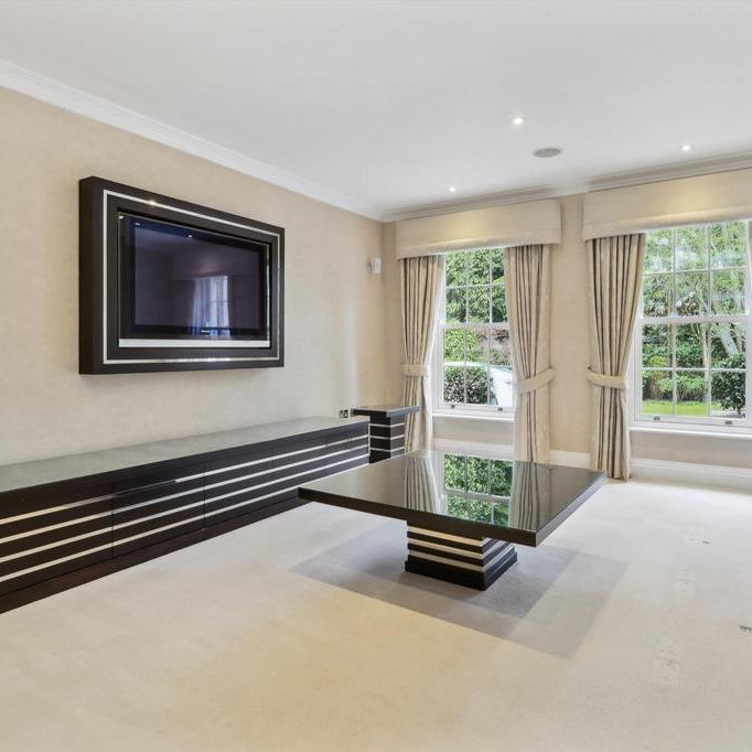 6 bedroom detached house to rent - Photo 1