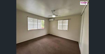 CONVENIENT FAMILY LIVING IN MOUNT PLEASANT - Photo 4