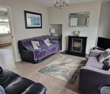 5 Upper Heathmount (TERM TIME), Portstewart, BT55 7AR - Photo 1