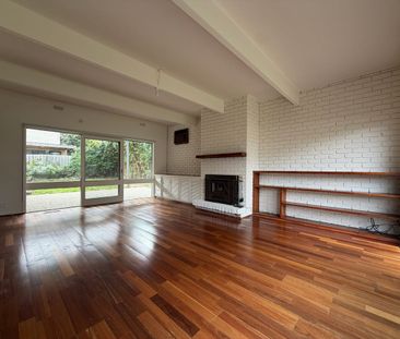Spacious Family Living in Prime Location - Photo 5