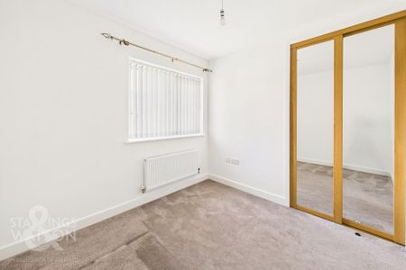 5 bedroom detached house to rent - Photo 4