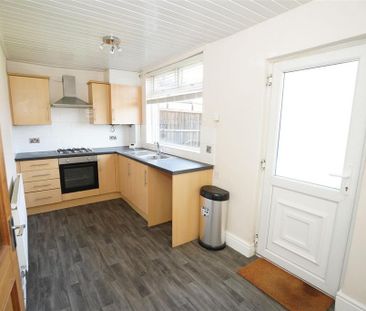 2 bedroom terraced house to rent - Photo 6