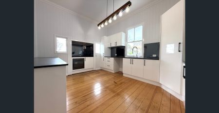 Beautiful 4 Bedroom Home In The Heart Of Ipswich - Photo 5