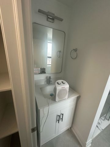 For Lease - 1710 St Clair Avenue Unit# Unit 1, Toronto, Ontario - Photo 5