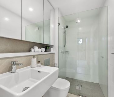 Immaculate | Sought-After Convenience - Photo 5