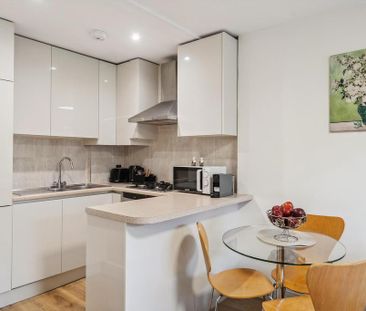 1 bedroom flat to rent - Photo 2