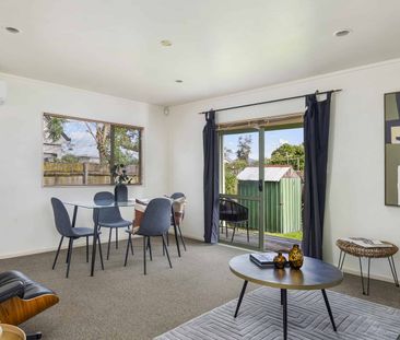 2 bedroom house with 1 bathroom - Photo 5