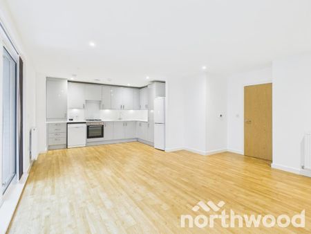 2 bedroom flat to rent - Photo 4