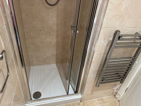 Studio Flat, Commercial Street, S1 - Photo 5