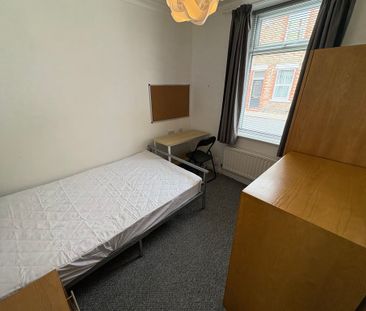 Diamond Street, The Groves - P2163 - Photo 3