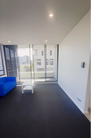 2 bed 2 baths - Photo 2