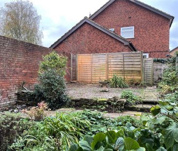 3 bedroom end of terrace house to rent - Photo 1