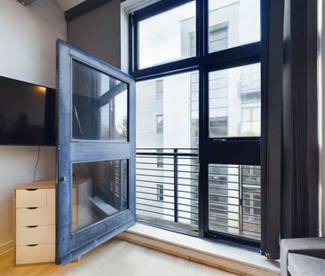 Flat to rent on - Photo 1