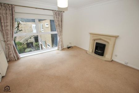 2 bedroom flat to rent - Photo 2