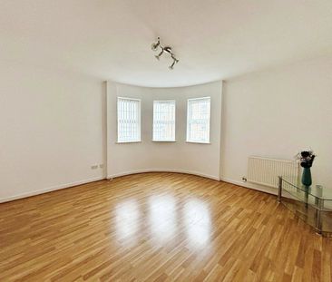 Llwyn Passat, PENARTH - Photo 1