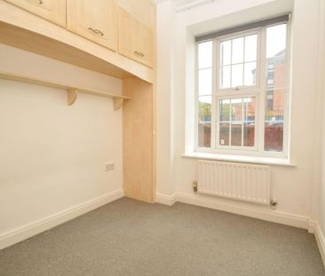 3 bedroom flat to rent - Photo 5