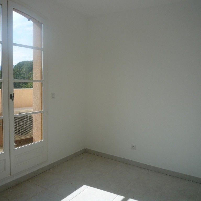 Location Appartement 2 pièces 43m² GRIMAUD 83310 - Photo 1