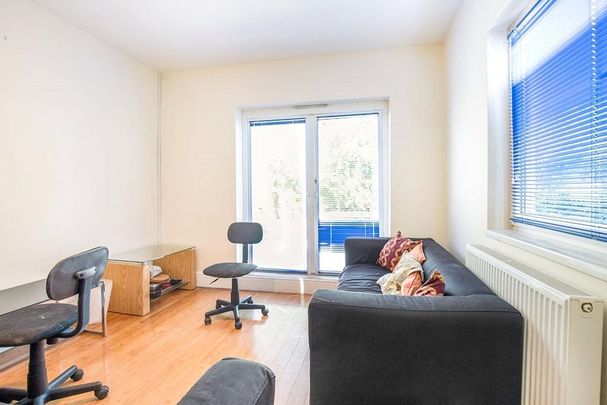 6 bedroom house to rent - Photo 1